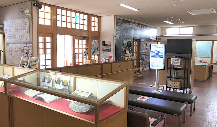 不破関資料館の展示室の様子